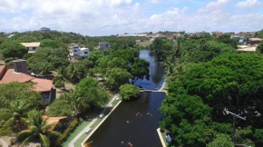 Casa de Praia no Paradisíaco Condomínio Albatroz, situado numa Área de Proteção Permanente APP com exclusiva Piscina Natural